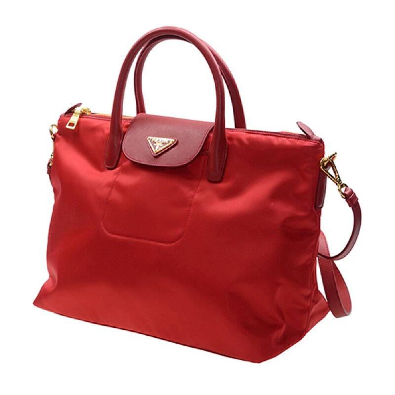 現(xiàn)如今尼龍不僅與我們的生活息息相關(guān),更與時尚密不可分